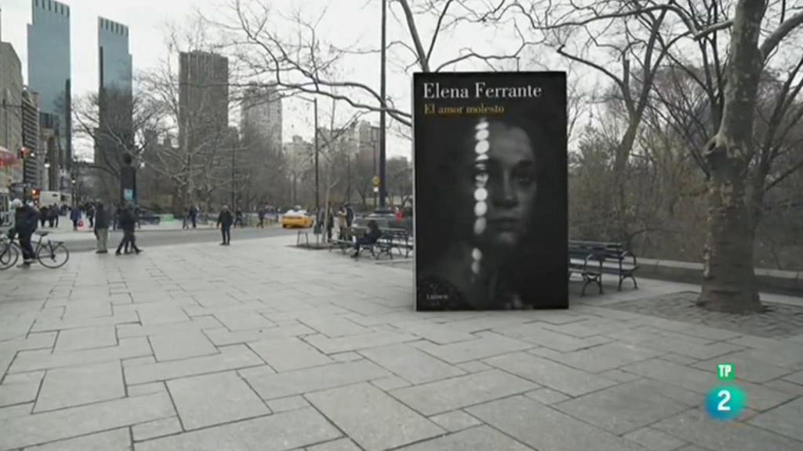 Página Dos - Recomendaciones - El amor molesto, Dalva y La bufanda roja