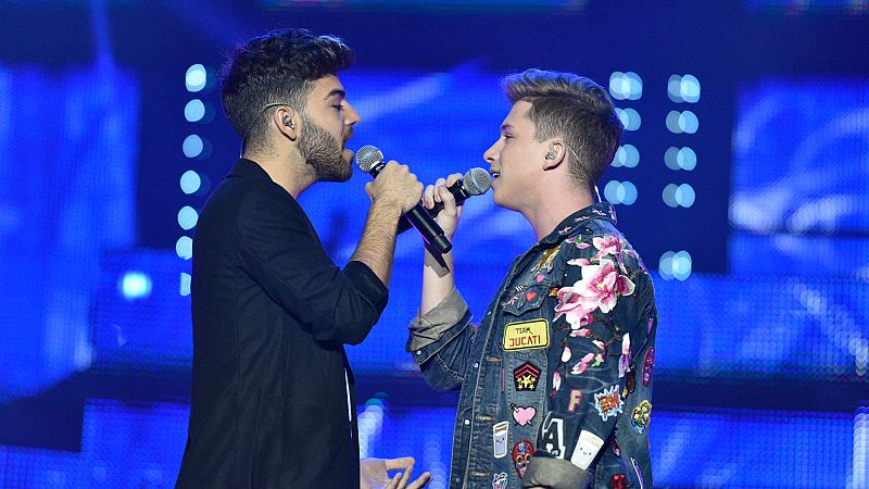 Concierto OT - Raoul y Agoney cantan 'Manos vacas'