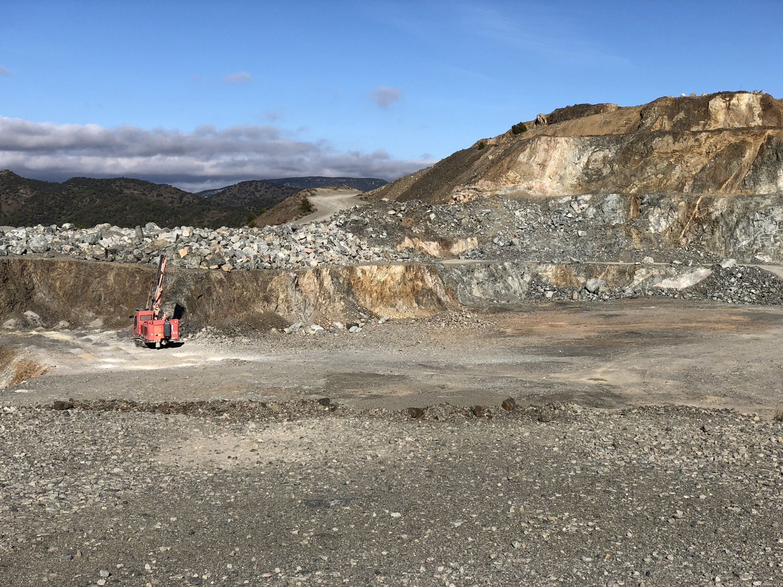 El escarabajo verde - Tierra herida - Avance