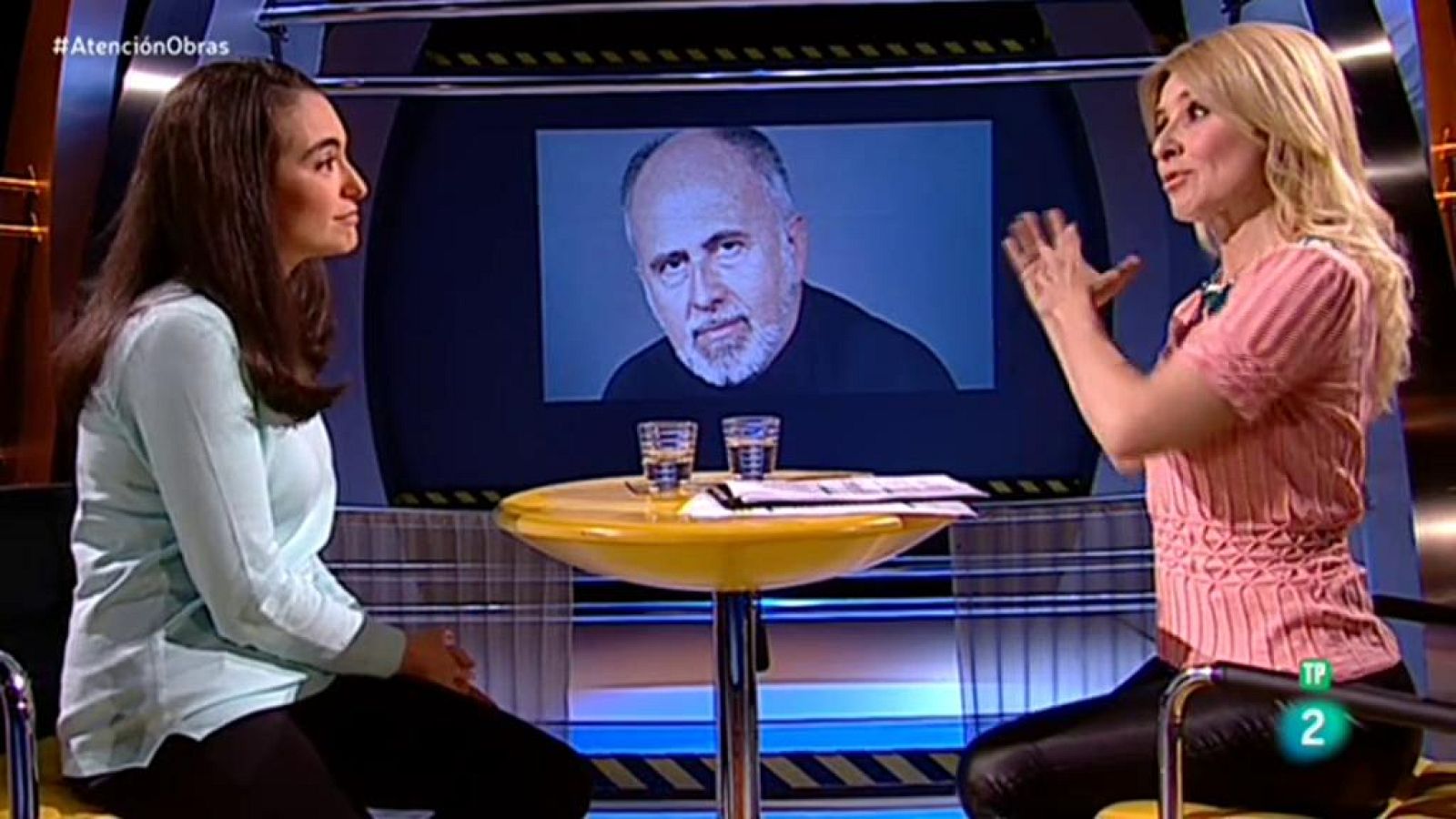 Atención Obras - Las recomendaciones musicales de Mikaela Vergara