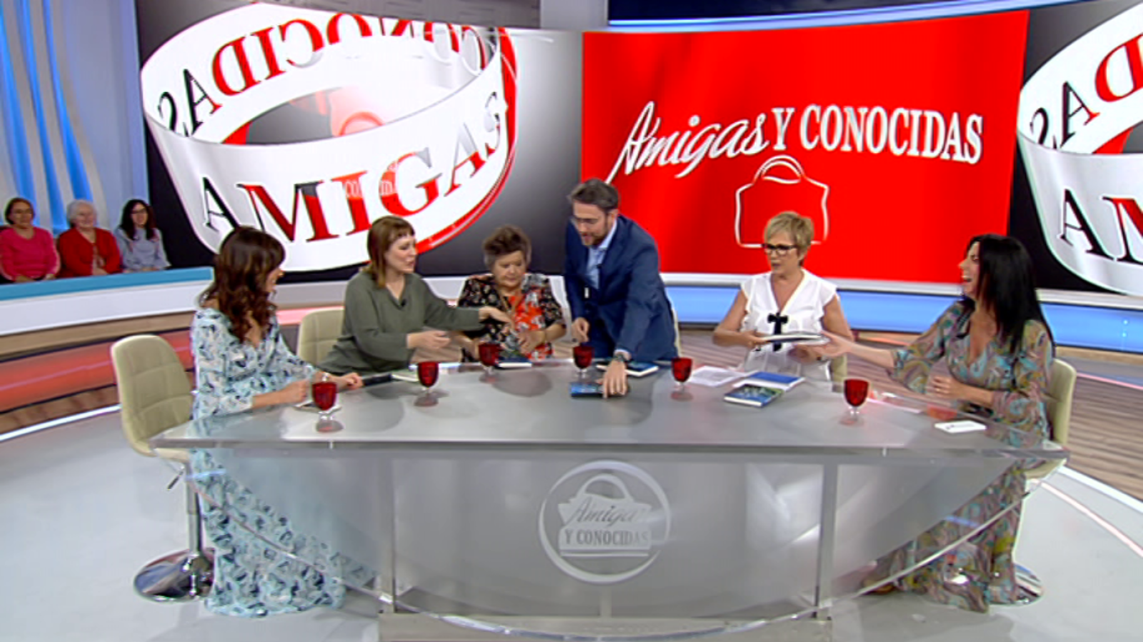 Amigas y conocidas - 19/04/18 - ver ahora