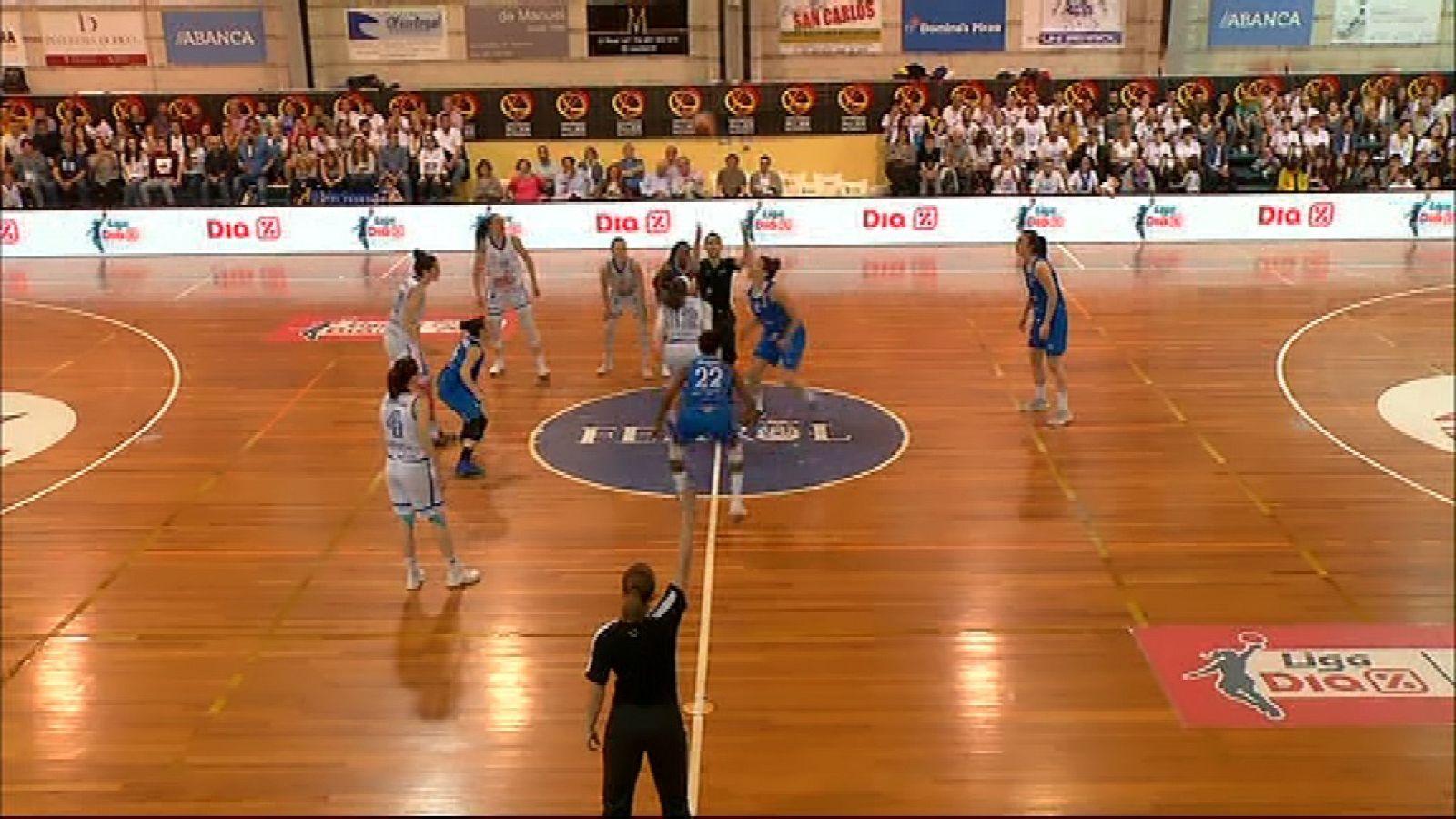 Baloncesto - Liga Femenina DIA, PlayOffs Semifinales 2º partido grupo A:  Star Center Uni Ferrol - Perfumerías Avenida - ver ahora