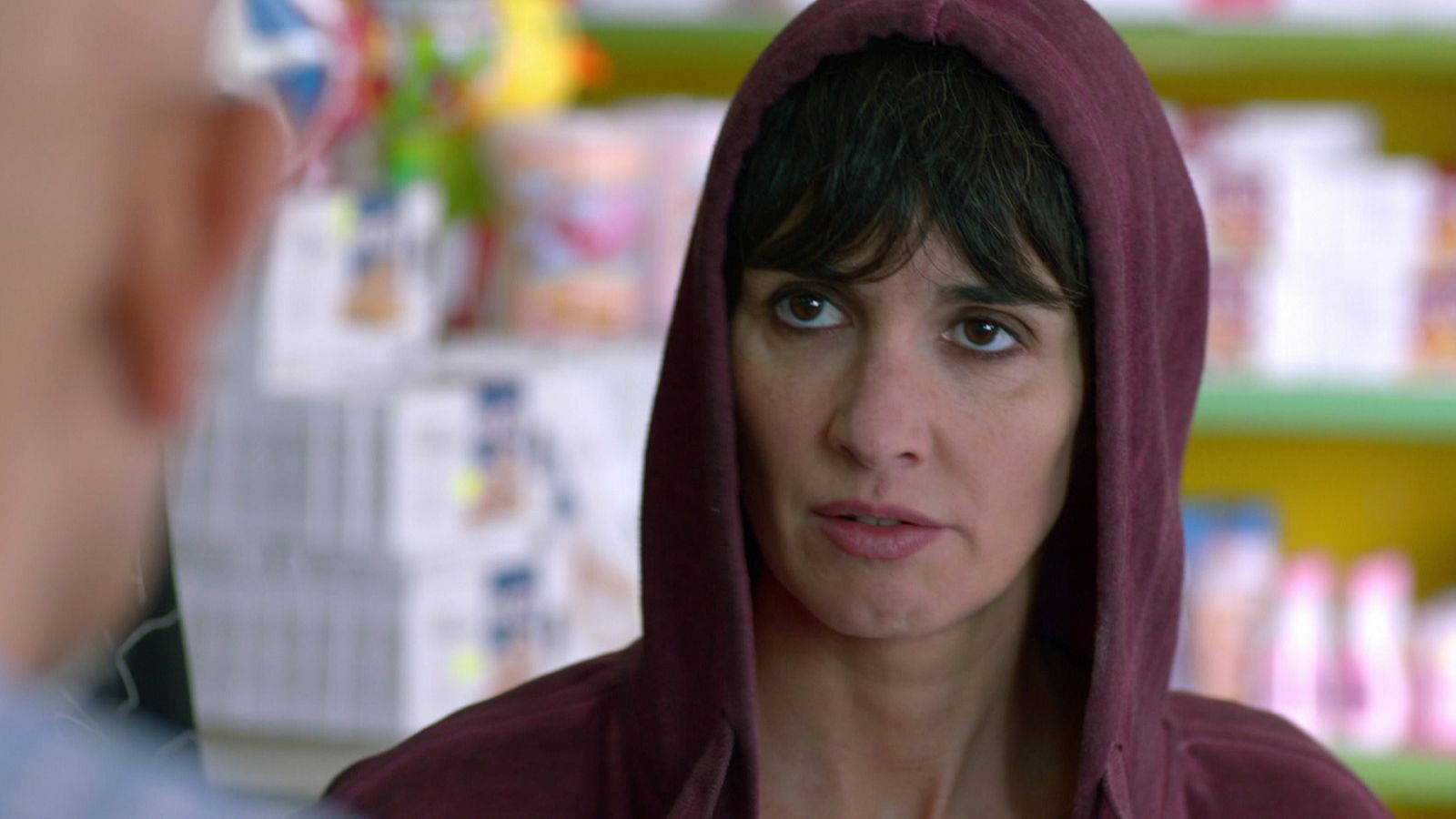 Fugitiva - Magda y su familia roban para comer