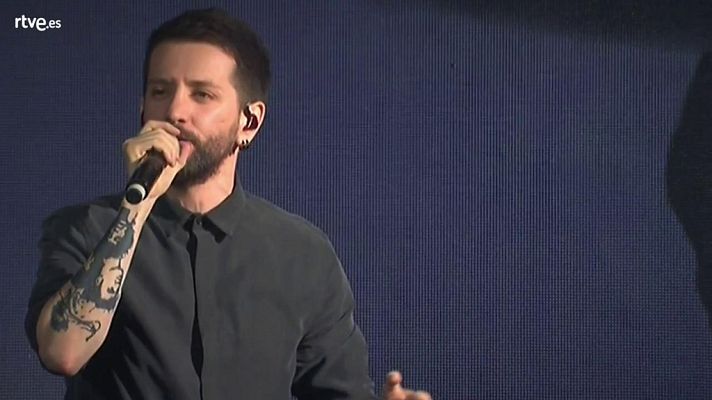 Eurovisión - Albania: Eugent Bushpepa canta 'Mall' en la EsPreParty