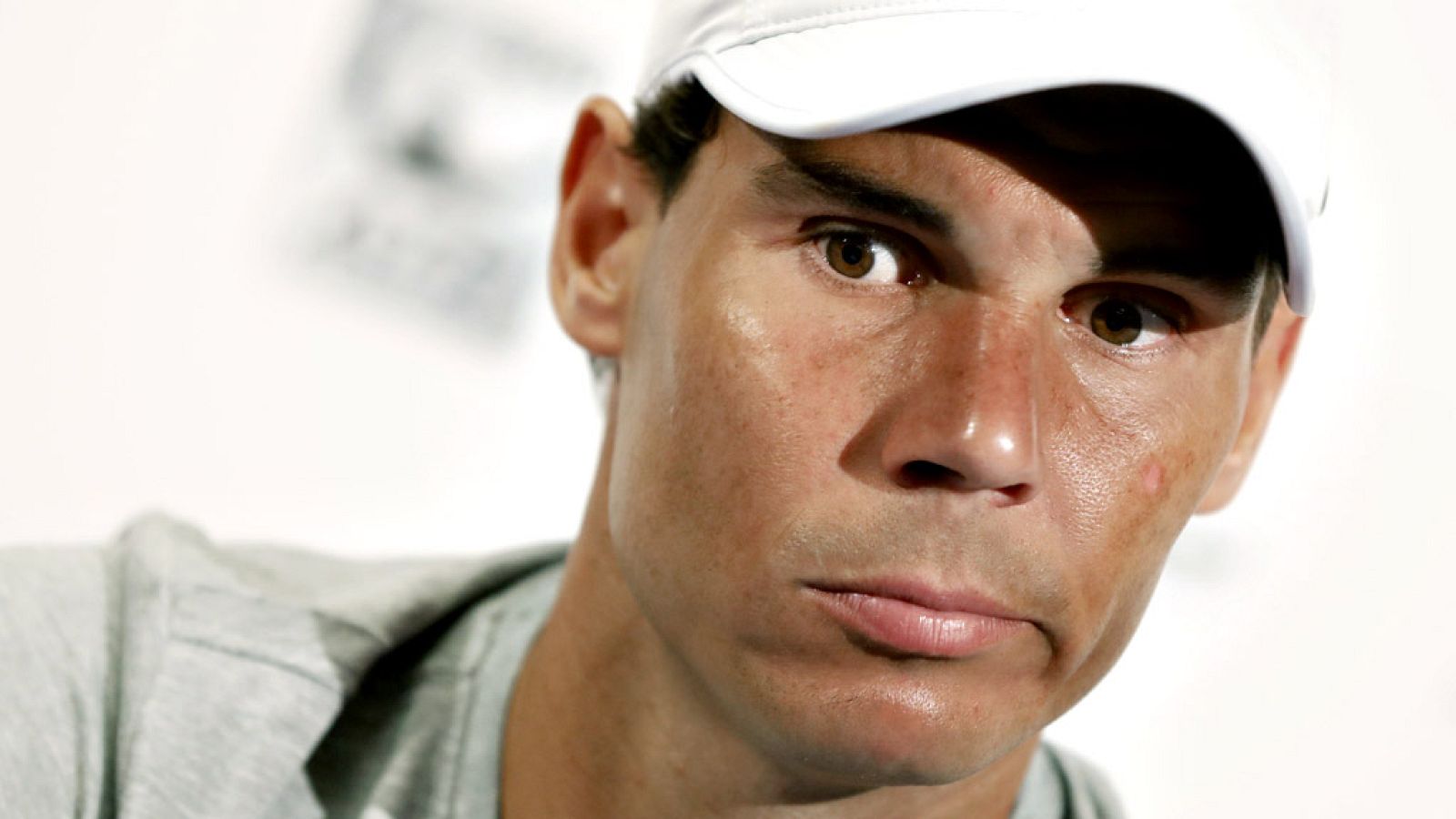 El tenista español Rafa Nadal ha asegurado que "no" presta  atención a los puntos que defiende durante los torneos y que no lo  hará esta semana en el Barcelona Open Banc Sabadell-Trofeo Conde de  Godó, donde ganó la temporada pasada y se hizo con 50