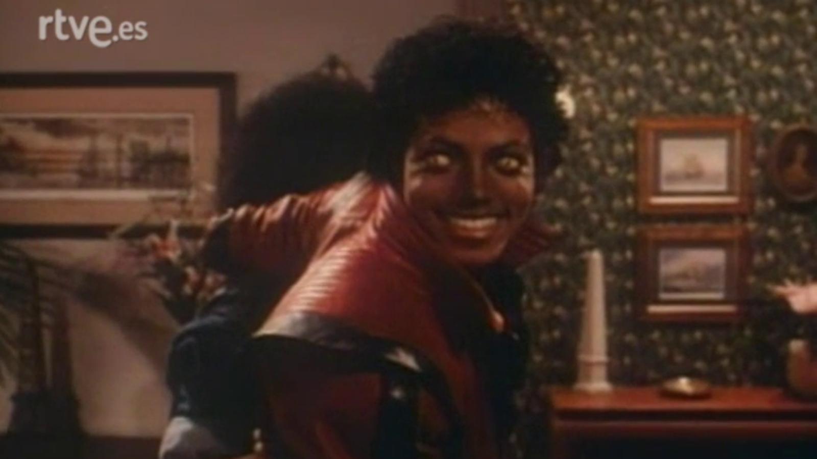 La ventana electrónica - Clips