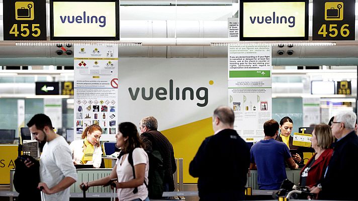 Telediario 1 - Primera jornada de huelga de los pilotos de Vueling, que reclaman mejoras laborales
