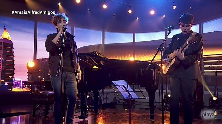 OTVisión - Alfred canta 'Que nos sigan las luces' junto a Manel Navarro