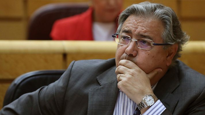 Telediario 1 - Zoido: se perseguirá a los terroristas de ETA aún después del anuncio de su posible disolución