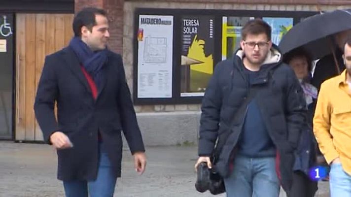 Telediario 1 - Ataques cruzados de los principales partidos en torno al Gobierno de la Comunidad de Madrid