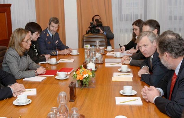 Telediario 1 - Telediario en 4' - 26/03/09