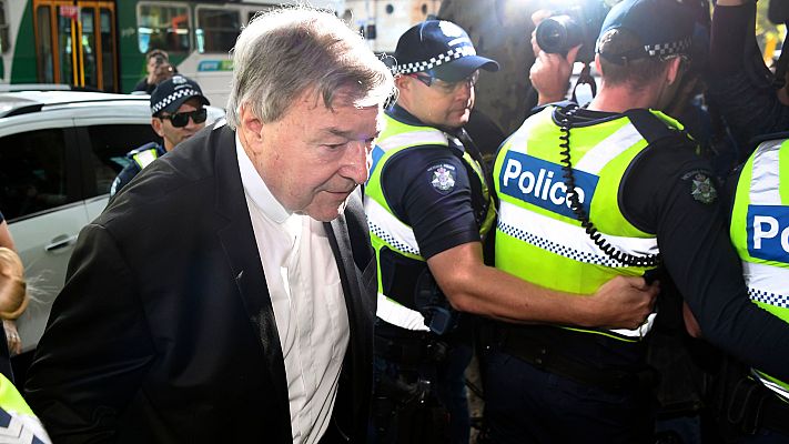 Telediario 1 - El número tres del Vaticano, el cardenal australiano George Pell, afronta su juicio por pederastia