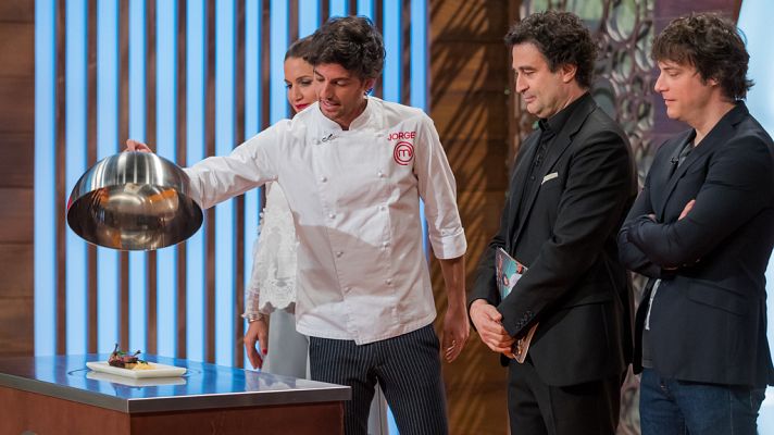 MasterChef - MasterChef 6 - Jorge vuelve con un libro bajo el brazo