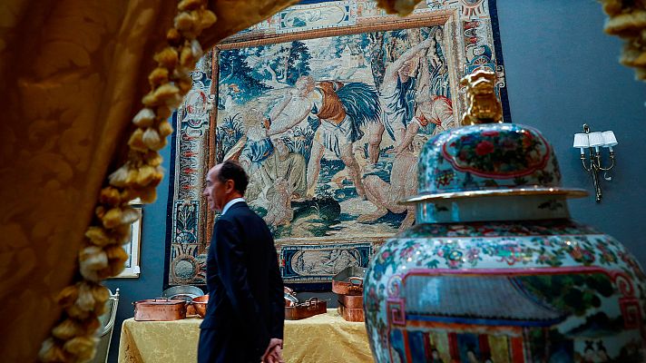 Telediario 1 - Más de 4.000 piezas del hotel Ritz de Madrid, a subasta en la Fundación Carlos de Amberes