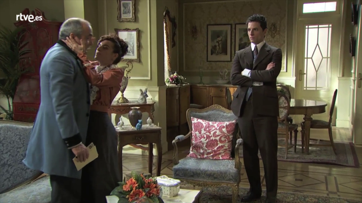 Acacias 38 - Los Palacios se van de visita a París