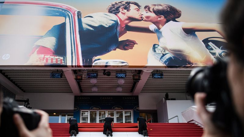 Cannes comienza sin selfies y el estreno de 'Todos lo saben', con Javier Bardem y Penélope Cruz | Ver
