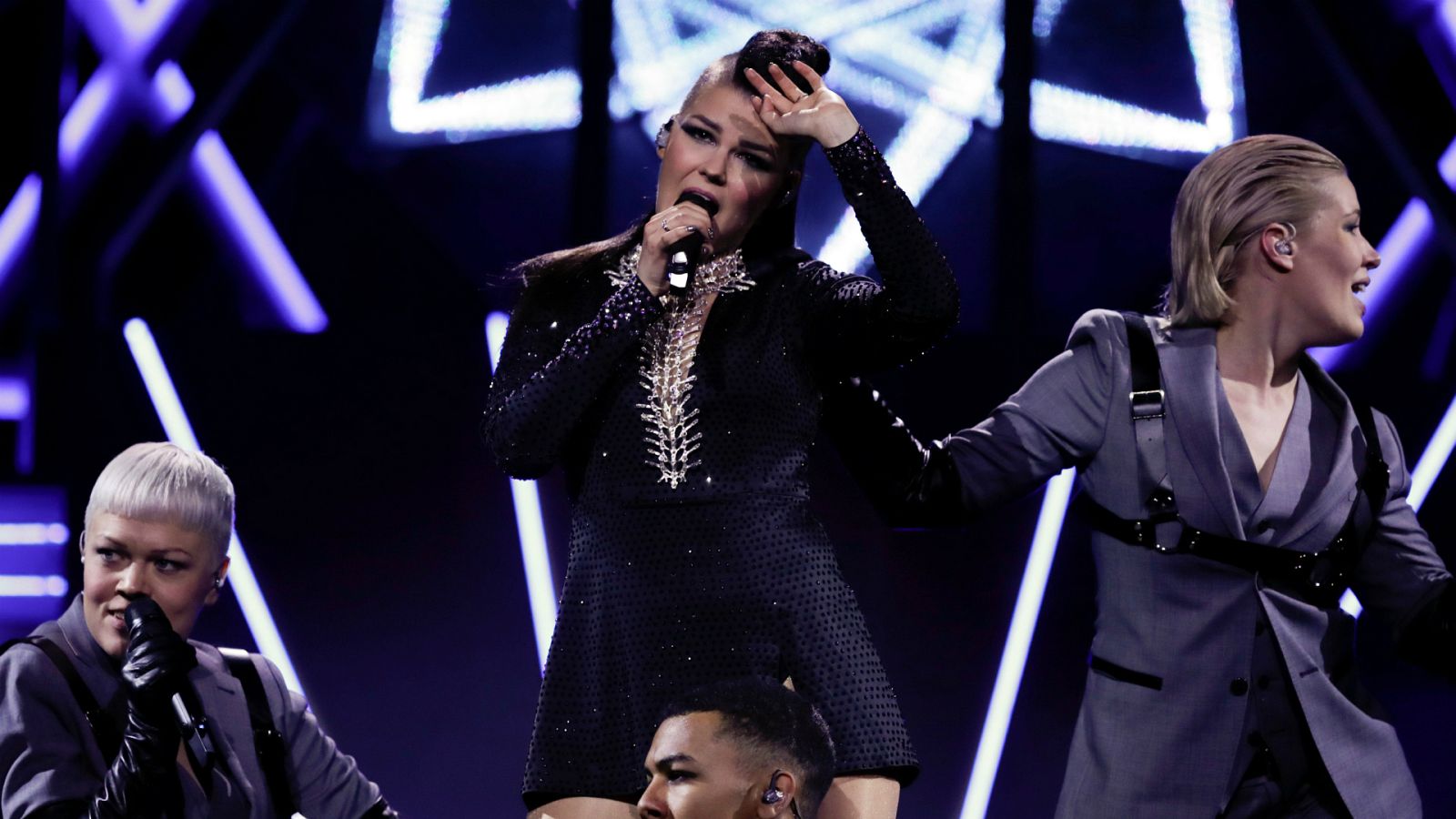 Eurovisión - Finlandia: Saara Aalto canta "Monsters" en la primera semifinal de Eurovisión 2018