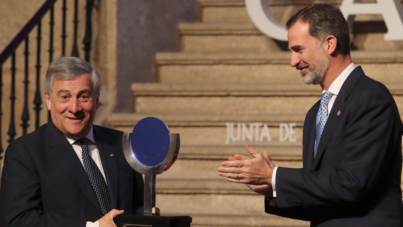 El rey agradece al presidente de la Eurocámara su defensa de la democracia y el Estado de derecho