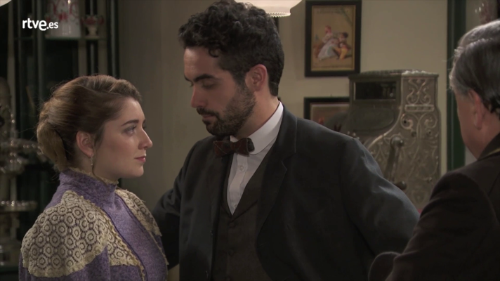 Acacias 38 - El beso de Íñigo y Flora