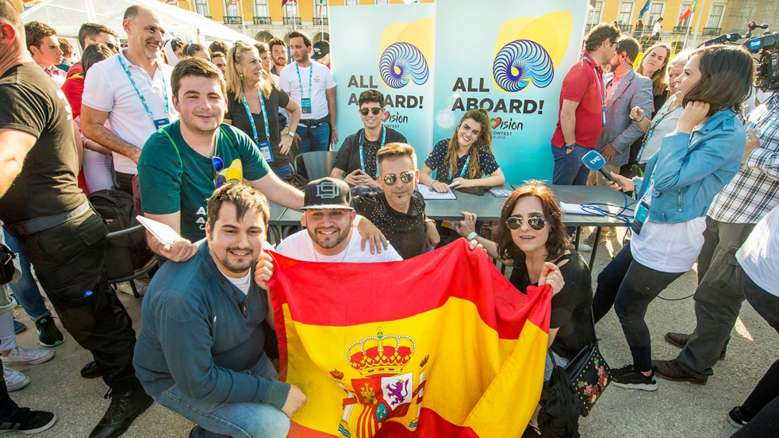 Telediario - Los eurofans españoles llenan Lisboa