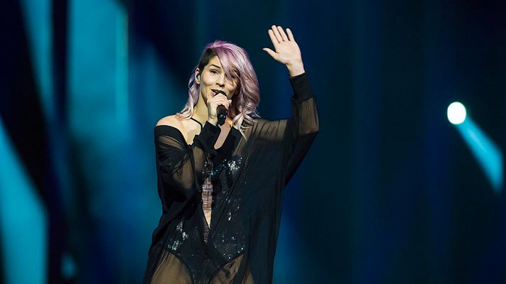 Eurovisión - Eslovenia: Lea Sirk canta "Hvala, ne!"