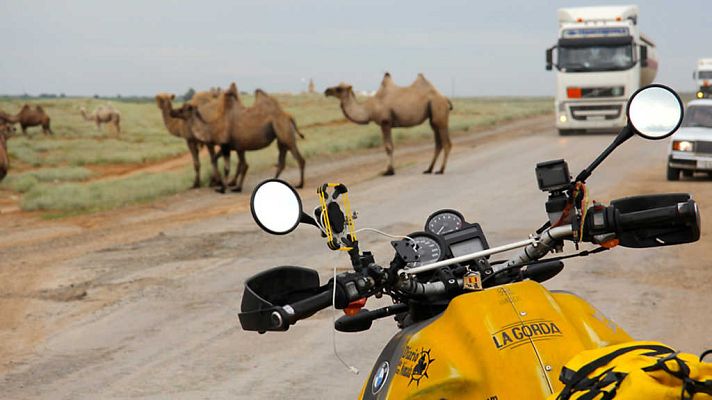 Diario de un nómada - La ruta de la seda. Cap 1: Comiendo con mosquitos y caviar