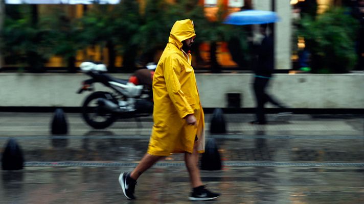El tiempo - Intervalos de viento fuerte en el entorno del valle del Ebro y Canarias