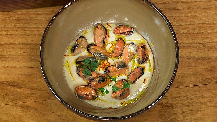RTVE Cocina - Royal de alubias con mejillones