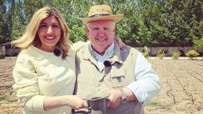 Aquí la Tierra - Plantamos con un picopato