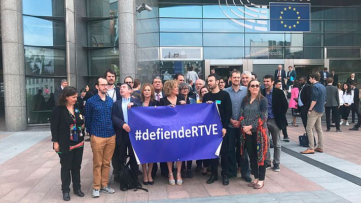La 2 Noticias - La Eurocámara pide explicaciones al Gobierno por las denuncias de falta de pluralidad en RTVE