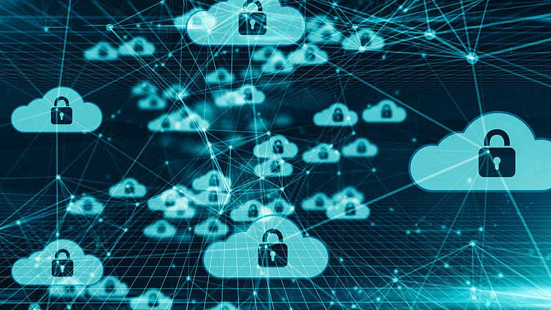 Las fotos que subimos a Instagram, los correos electrónicos con archivos adjuntos, las canciones que guardamos en Google Play. Almacenamiento, copias de seguridad, software. Todo está en la nube. Un servicio que tiene poco más de una década. Y que ho