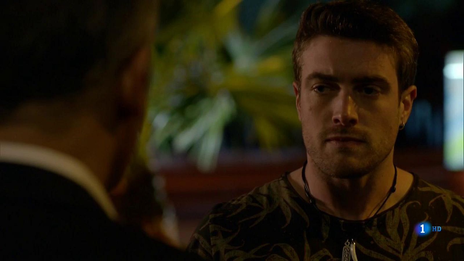 Fugitiva - Rayco se enfrenta a Alejandro