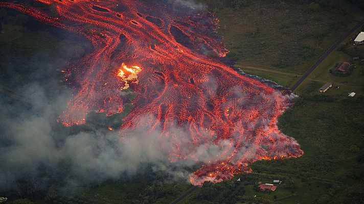 Telediario 1 - Alerta en Hawái por la incesante erupción del Kilauea