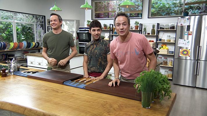 Torres en la cocina - Salmorejo de remolacha y hamburguesa de pollo