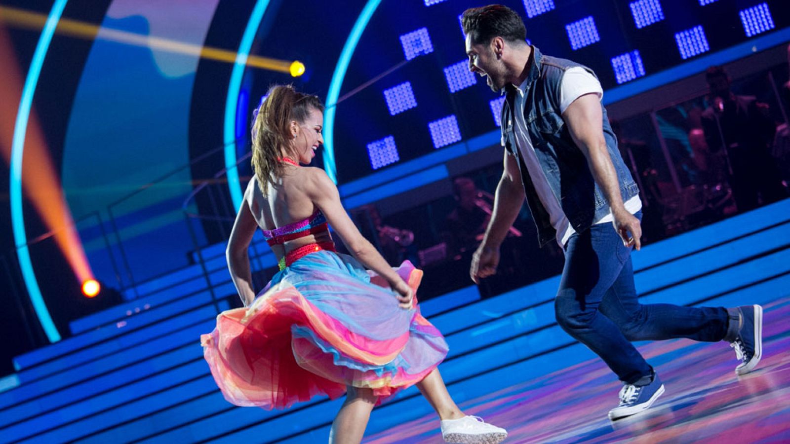Bailando con las estrellas - David Bustamante y Yana bailan "Feliz"
