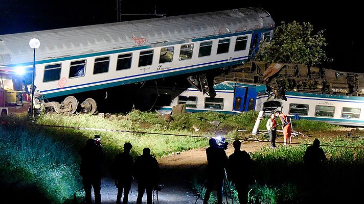 Telediario 1 - Dos muertos y 20 heridos al descarrilar un tren en Italia