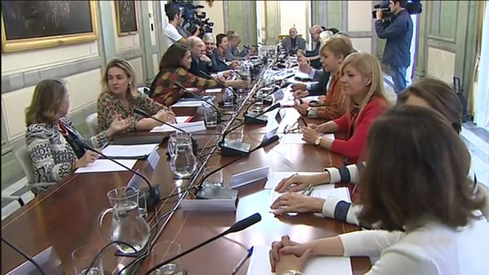 Telediario 1 - Caso de la Manada: la comisión sobre delitos sexuales se reúne por primera vez y con más mujeres que hombres