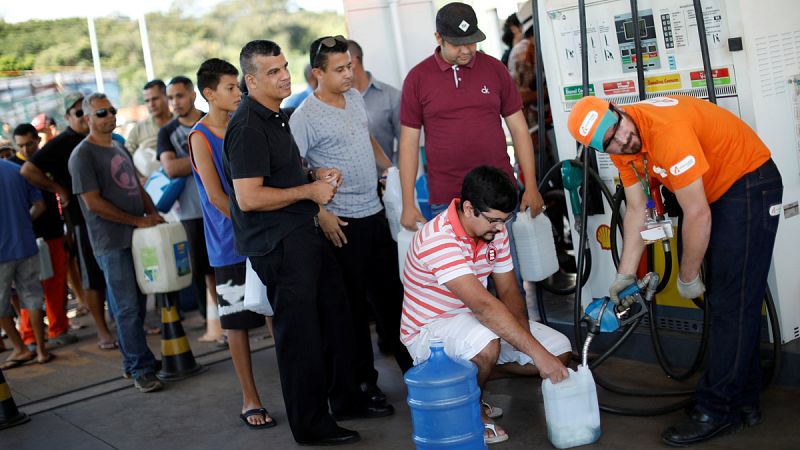 La huelga de camioneros en Brasil amenaza con paralizar el país