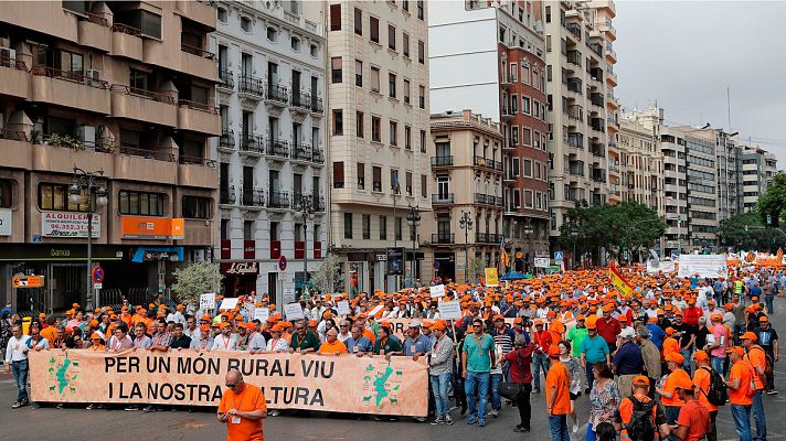 Telediario 1 - Manifestación en Valencia para reivindicar la importacia del mundo rural