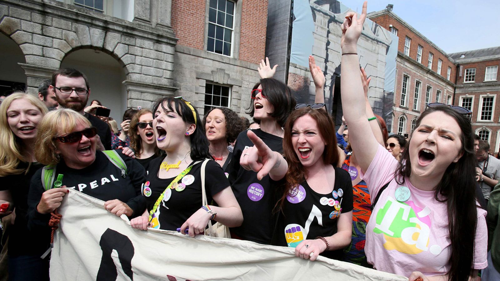 Irlanda vota "sí " a la reforma de la ley del aborto