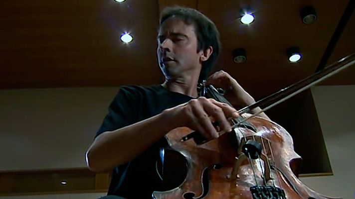 Telediario 1 - Jean Guien Quéyras, el violonchelista del momento