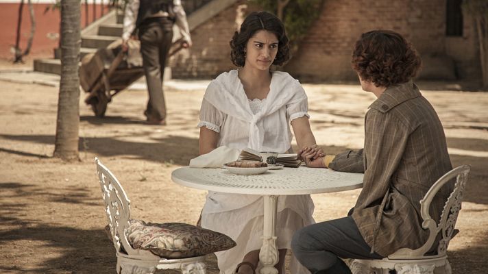 La otra mirada - Roberta decide regresar junto a sus compañeras