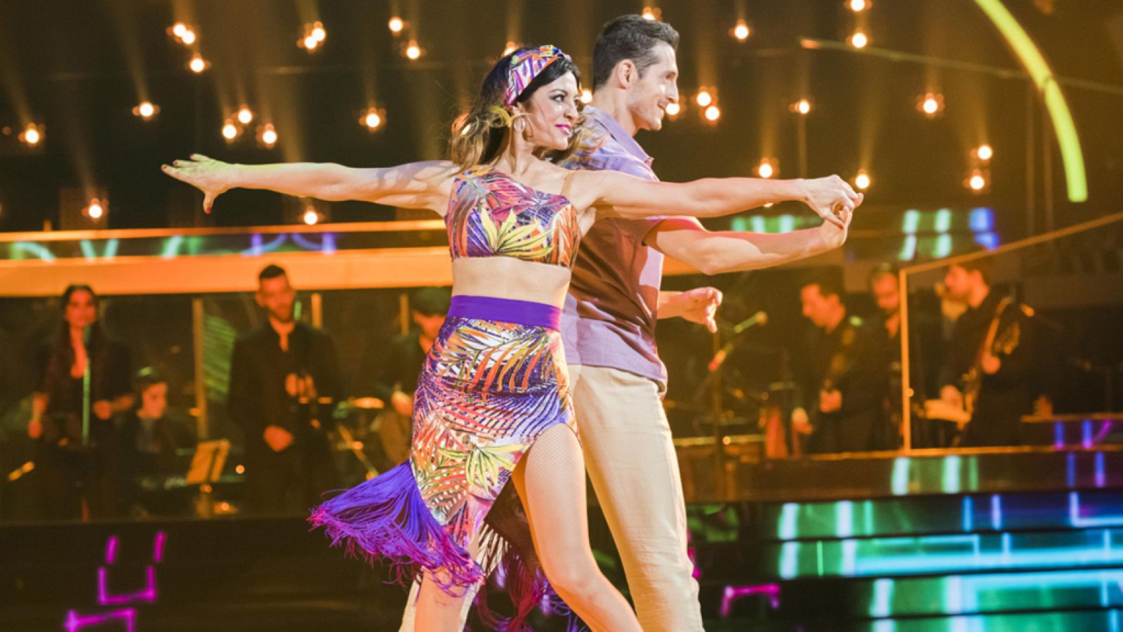 Bailando con las estrellas - Merche y Roger Romero bailan "Abre tu mente"