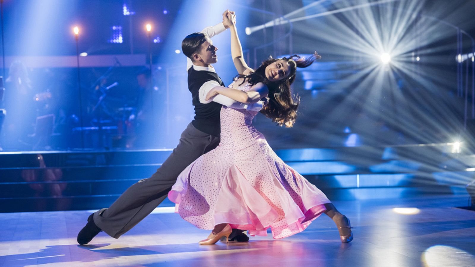 Bailando con las estrellas - Patry Jordán y Rubén Savador bailan "Cuando me enamoro"