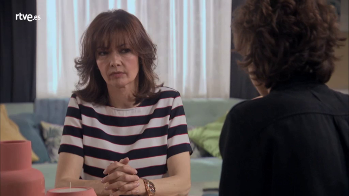 Servir y proteger - Montse pone en alerta a Alicia