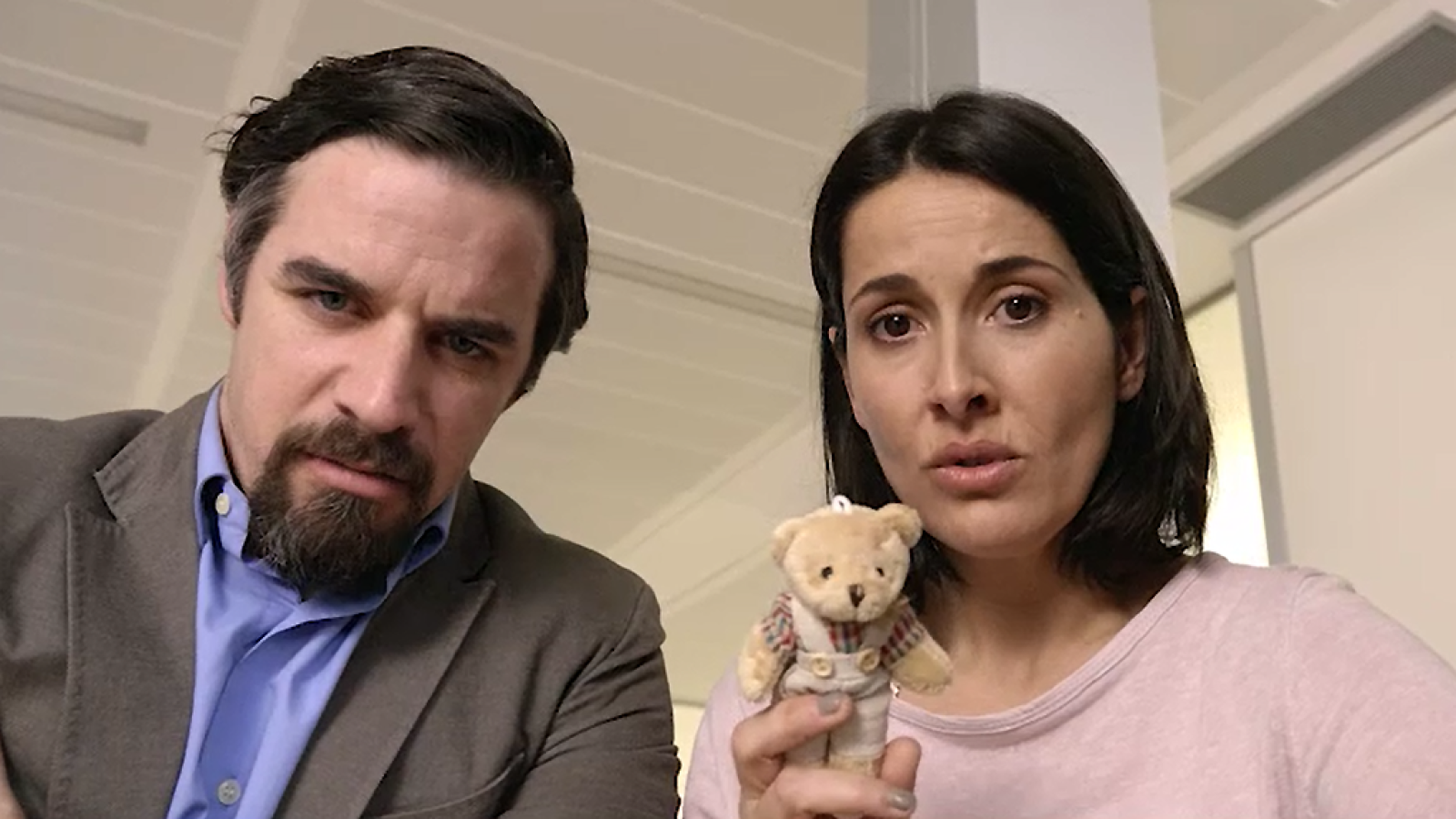 X Concurso de Cortos de RNE - Niño feo - Ver ahora