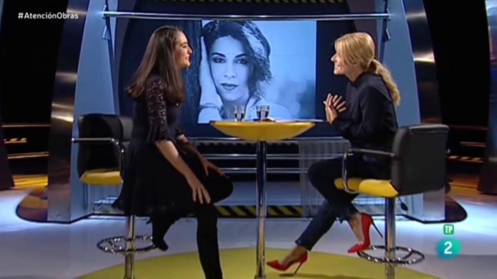 Atención Obras - Las recomendaciones musicales de Mikaela Vergara