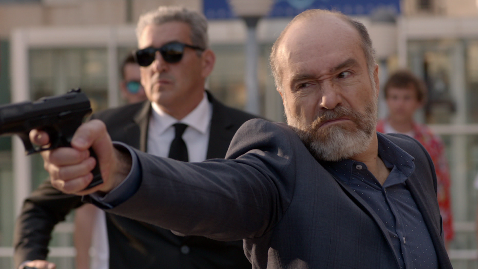 Fugitiva - Velasco dispara a Alejandro