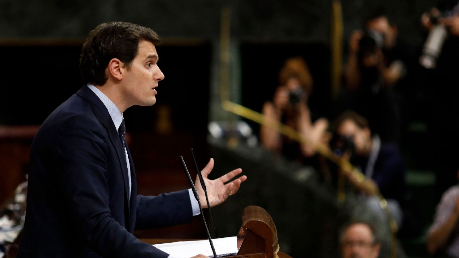 Especial informativo - Debate de la moción de censura del PSOE a Rajoy (5) - Lengua de signos - ver ahora