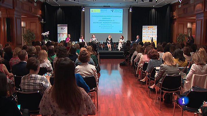 Telediario 1 - El Instituto de la Mujer presenta la plataforma 'Mujer, talento y liderazgo'